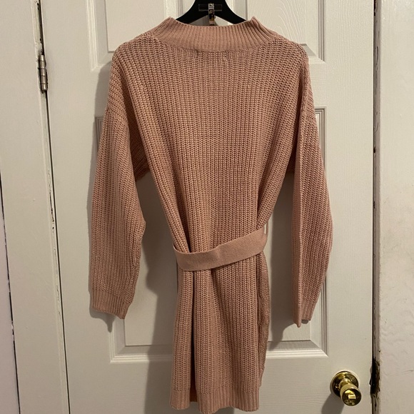 NWT: Missguided pink sweater dress - Picture 4 of 5